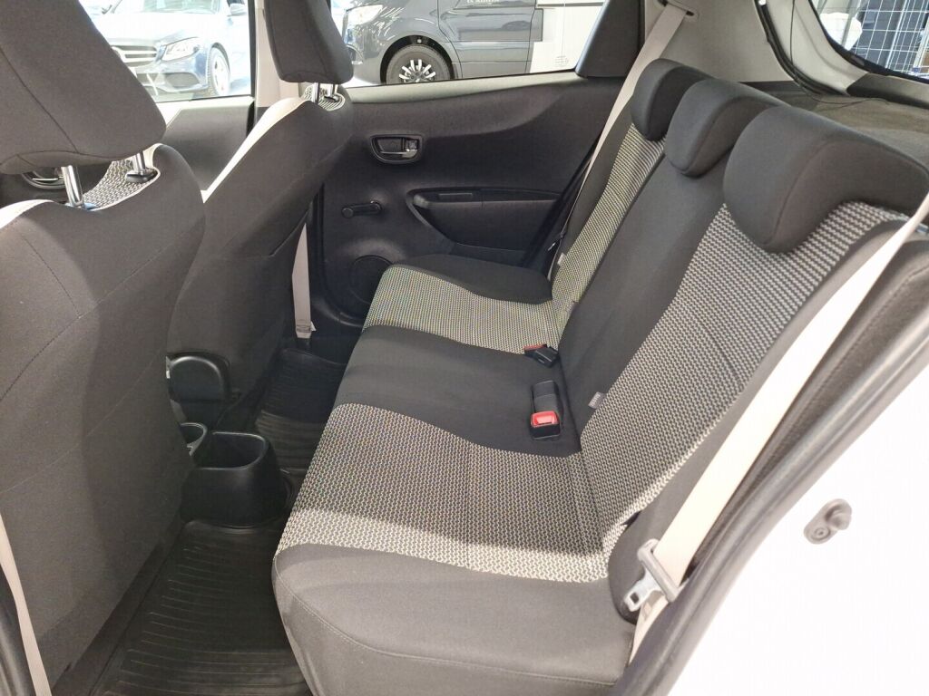 Toyota Yaris 2014 Valkoinen