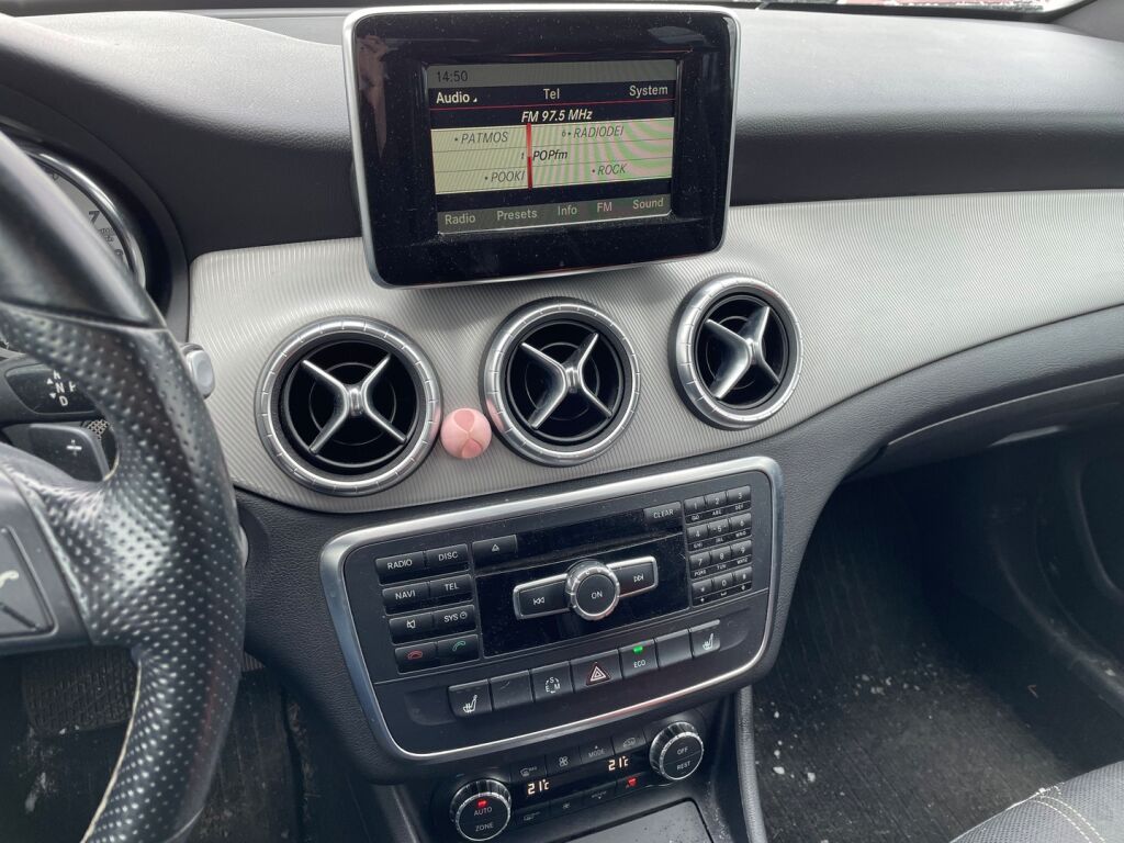 Mercedes-Benz CLA 2014 Valkoinen