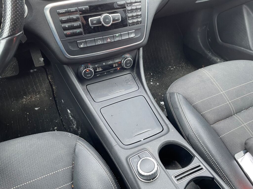 Mercedes-Benz CLA 2014 Valkoinen