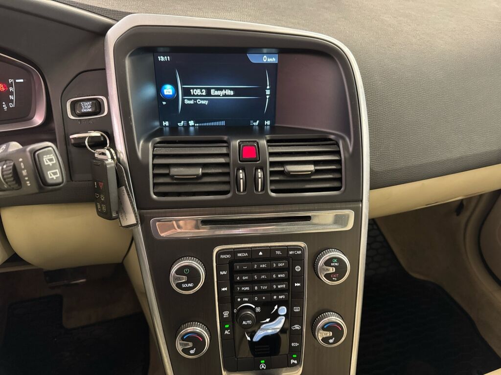 Volvo XC60 2015 Musta