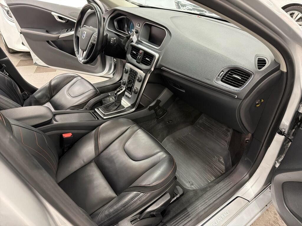 Volvo V40 2015 Harmaa