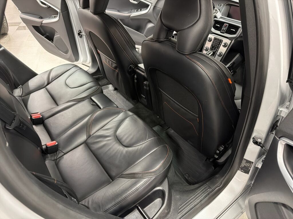 Volvo V40 2015 Harmaa