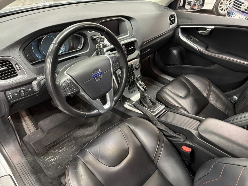 Volvo V40 2015 Harmaa