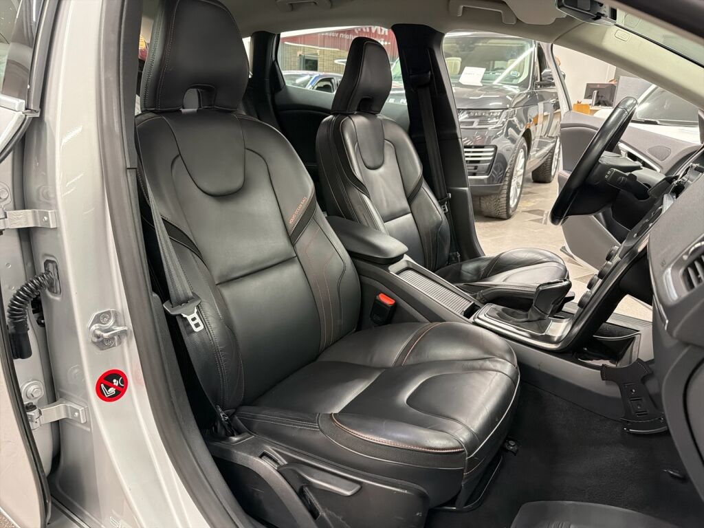 Volvo V40 2015 Harmaa