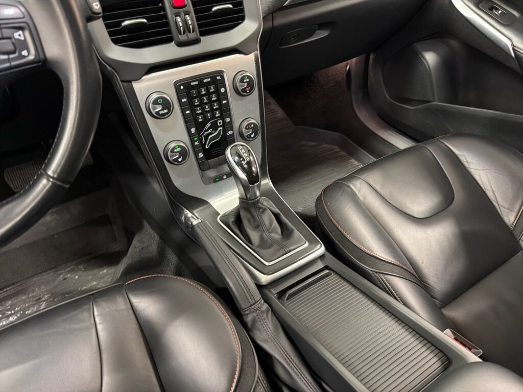 Volvo V40 2015 Harmaa