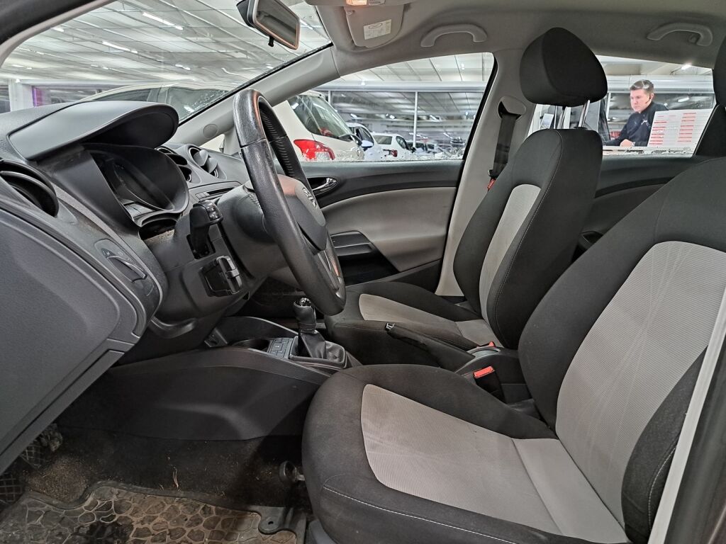 Seat Ibiza ST 2014 Harmaa