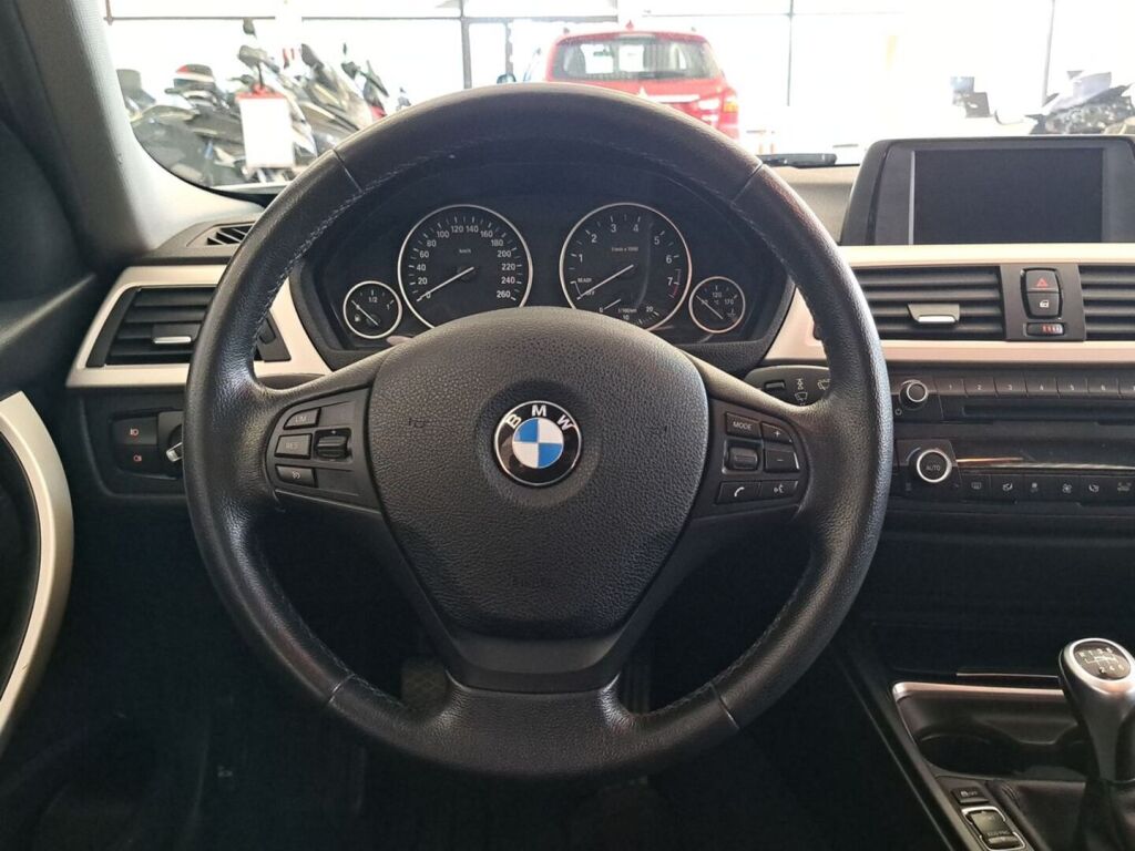 BMW 316 2014 Valkoinen