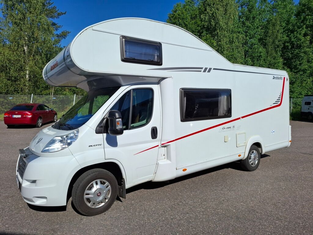 Dethleffs Globe-S A 677 2013 Valkoinen