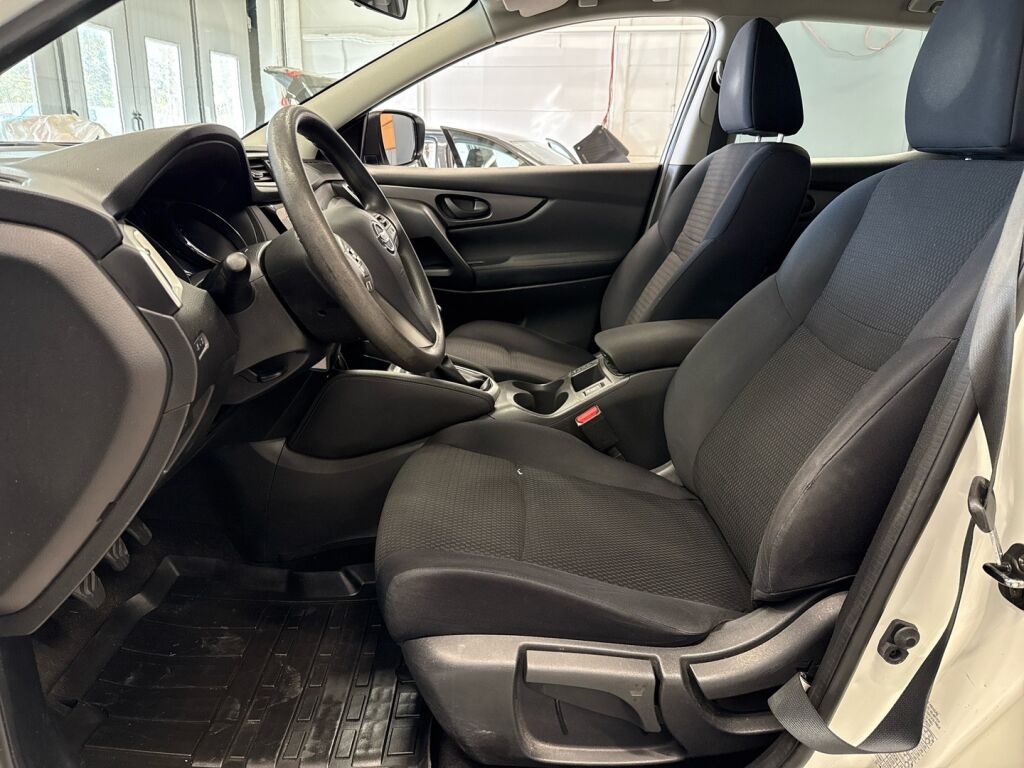 Nissan Qashqai 2015 Valkoinen