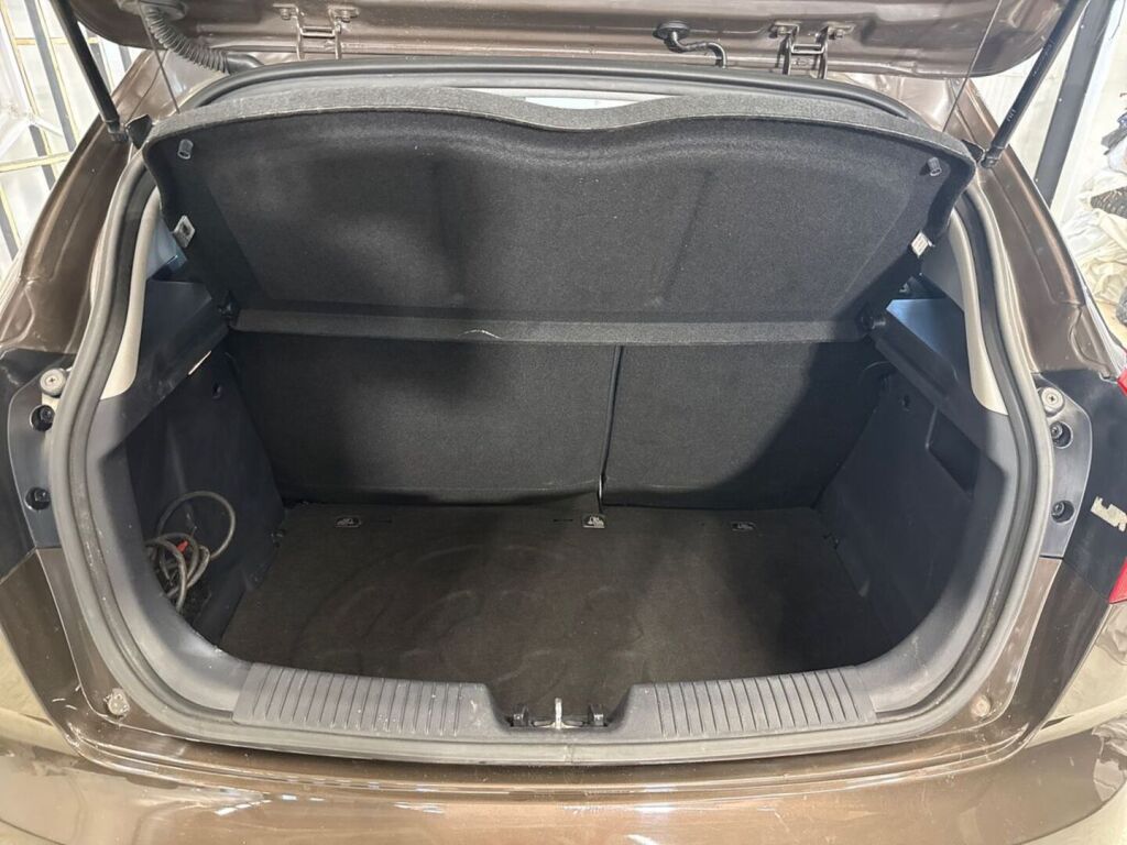 Kia Rio 2015 Ruskea (beige)