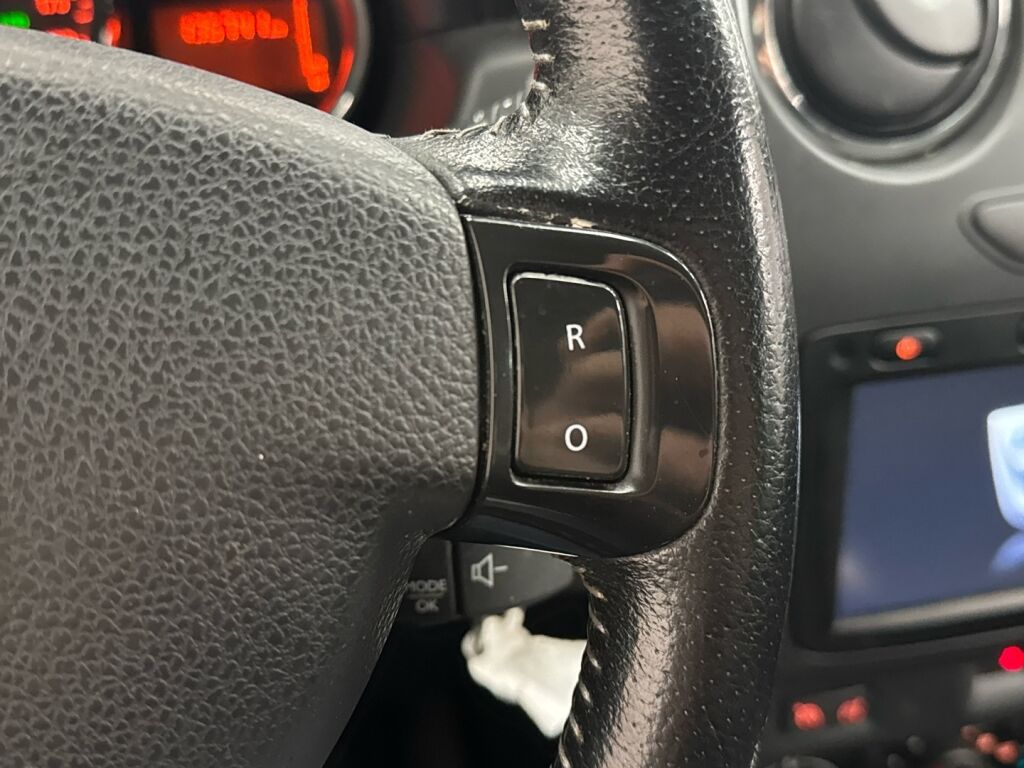 Dacia Duster 2014 Harmaa