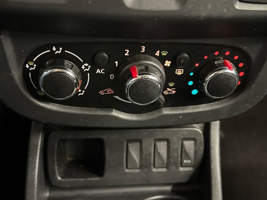 Dacia Duster 2014 Harmaa