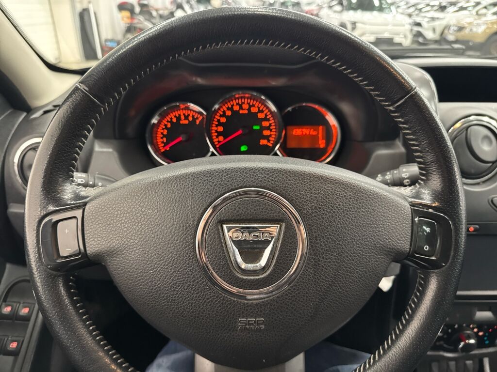 Dacia Duster 2014 Harmaa