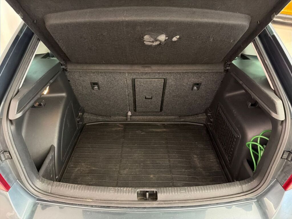 Skoda Rapid 2015 Hopea