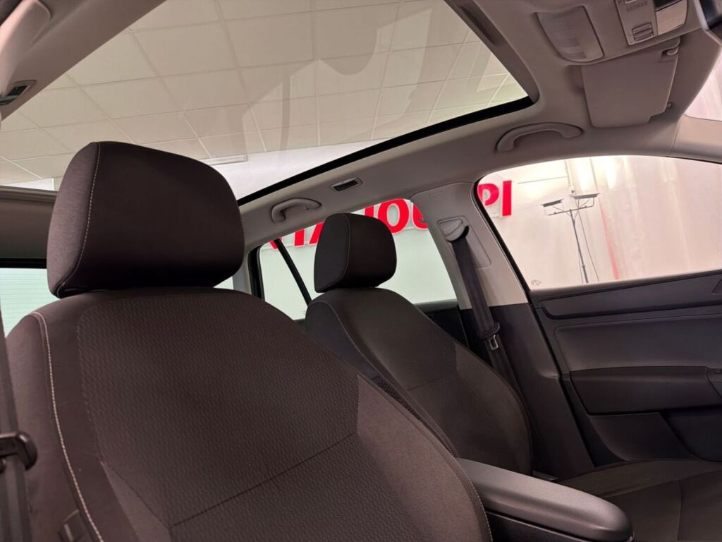 Skoda Rapid 2015 Hopea