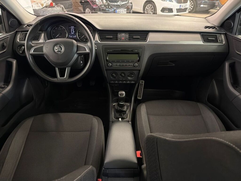 Skoda Rapid 2015 Hopea