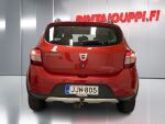 Dacia Sandero 2015 Punainen