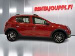 Dacia Sandero 2015 Punainen