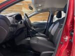 Dacia Sandero 2015 Punainen