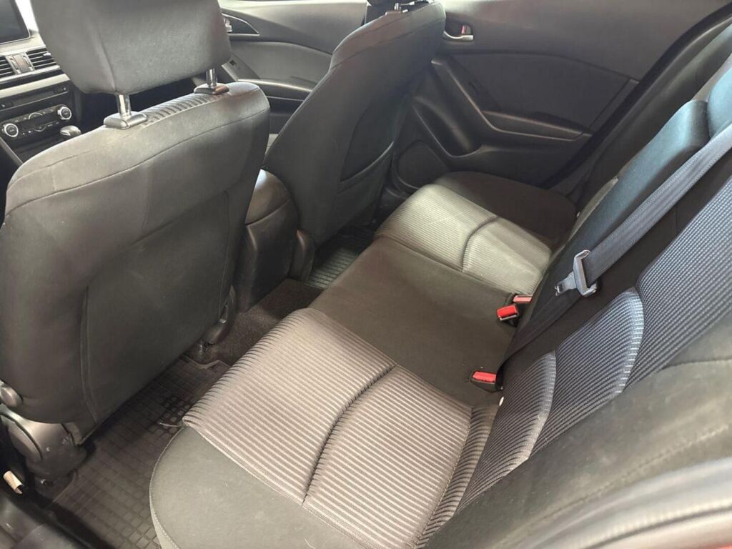 Mazda Mazda3 2015 Punainen