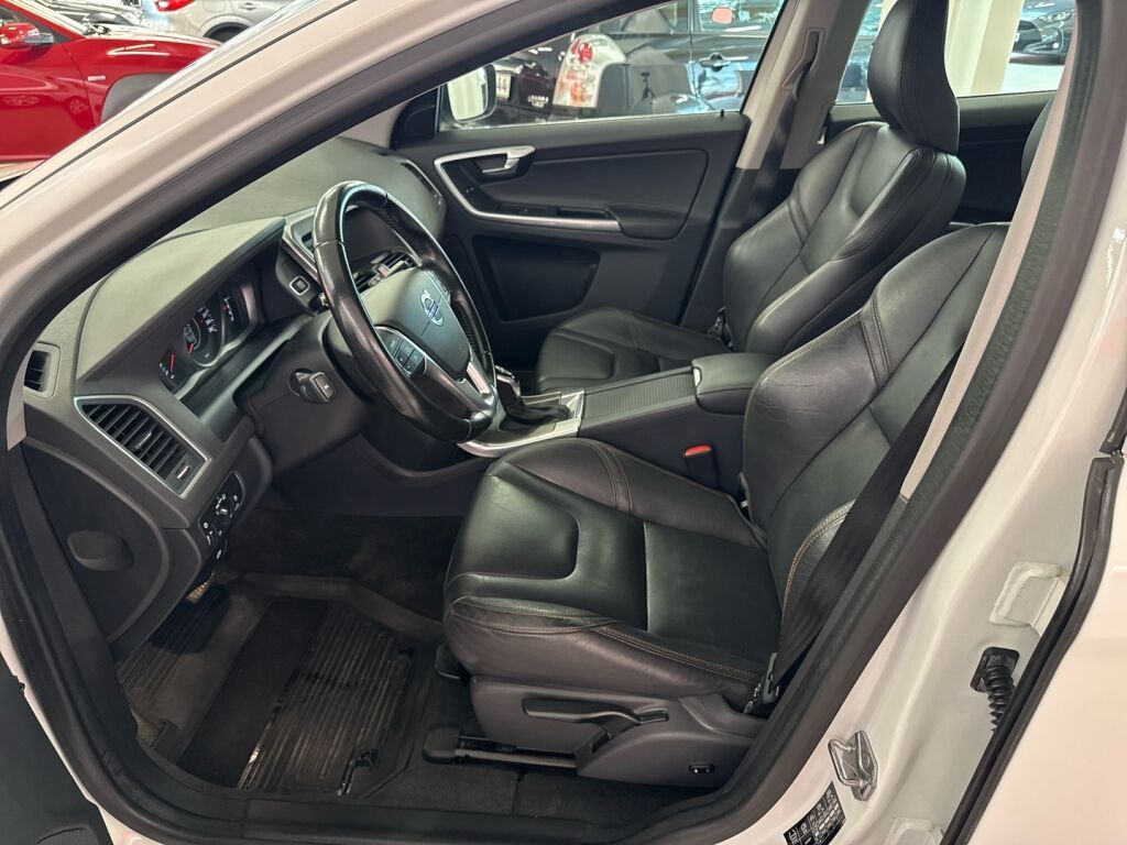 Volvo XC60 2015 Valkoinen