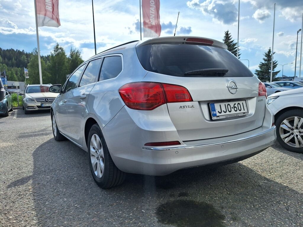 Opel Astra 2016 Hopea