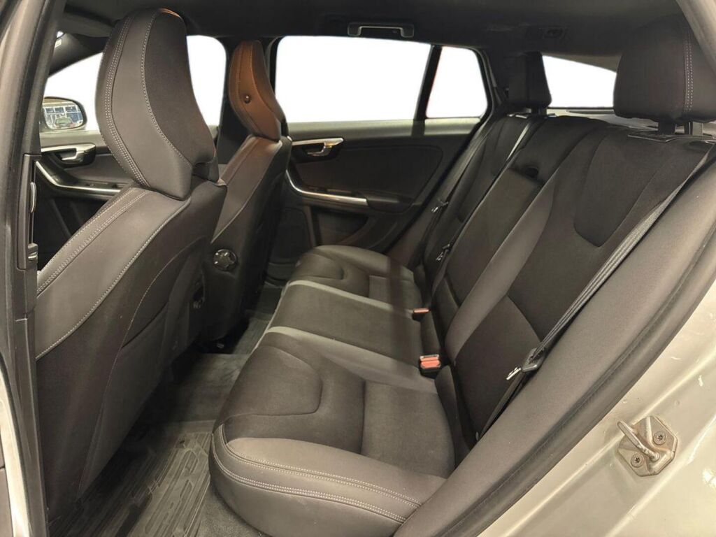 Volvo V60 2014 Hopea