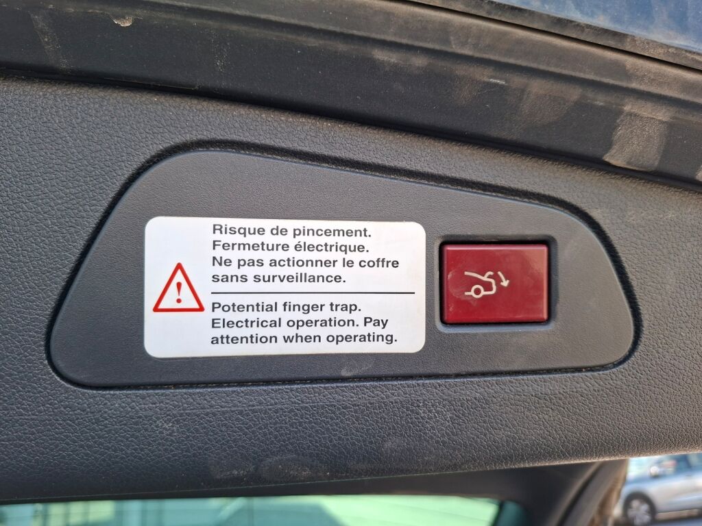Peugeot 508 2015 Musta