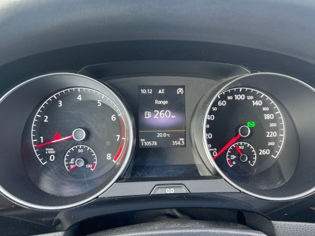 Volkswagen Golf Sportsvan 2015 Ruskea (beige)