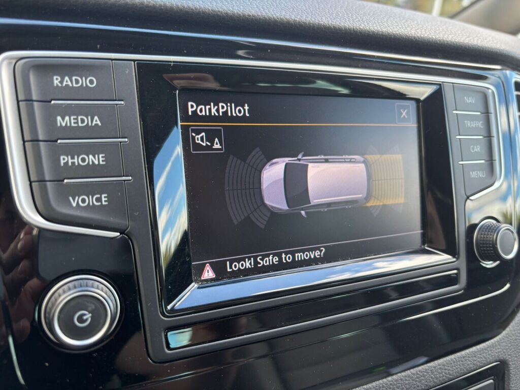 Volkswagen Golf Sportsvan 2015 Ruskea (beige)