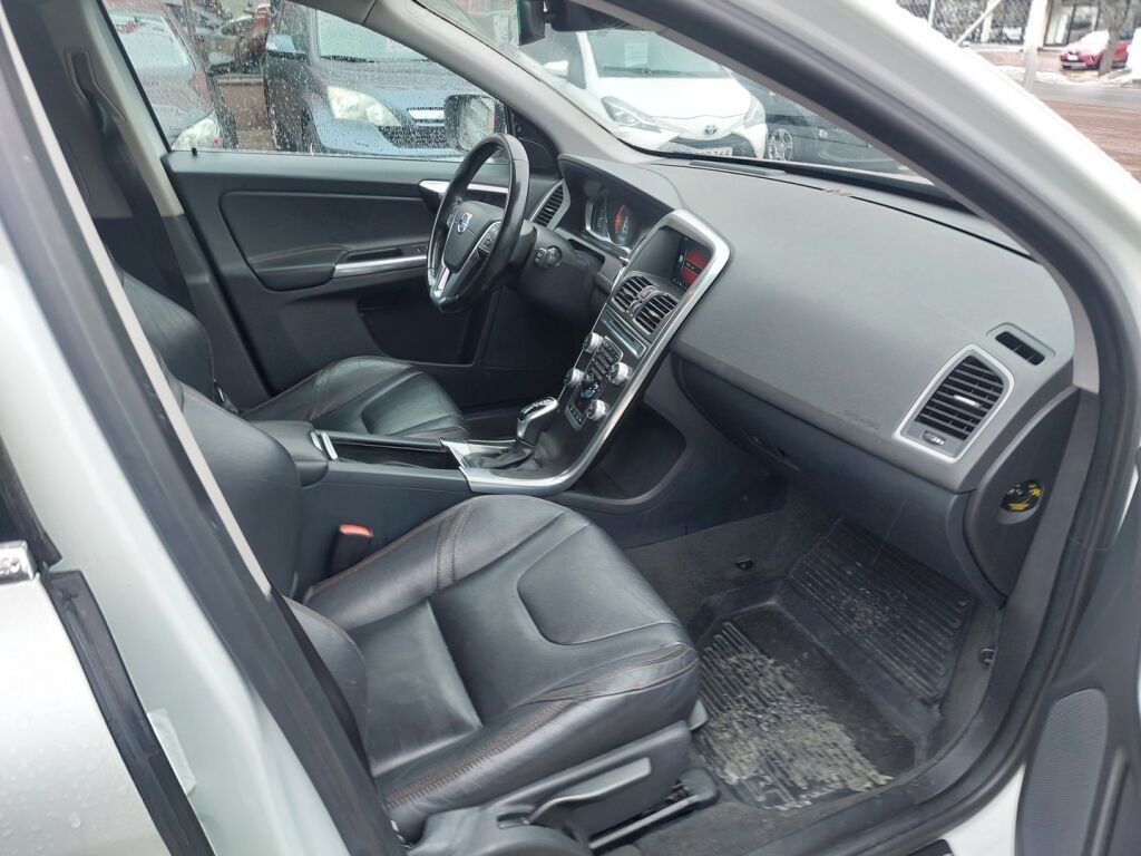Volvo XC60 2016 Valkoinen