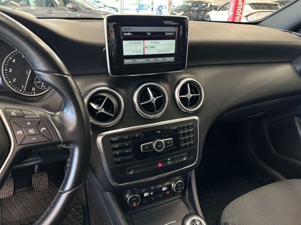 Mercedes-Benz A 2015 Valkoinen