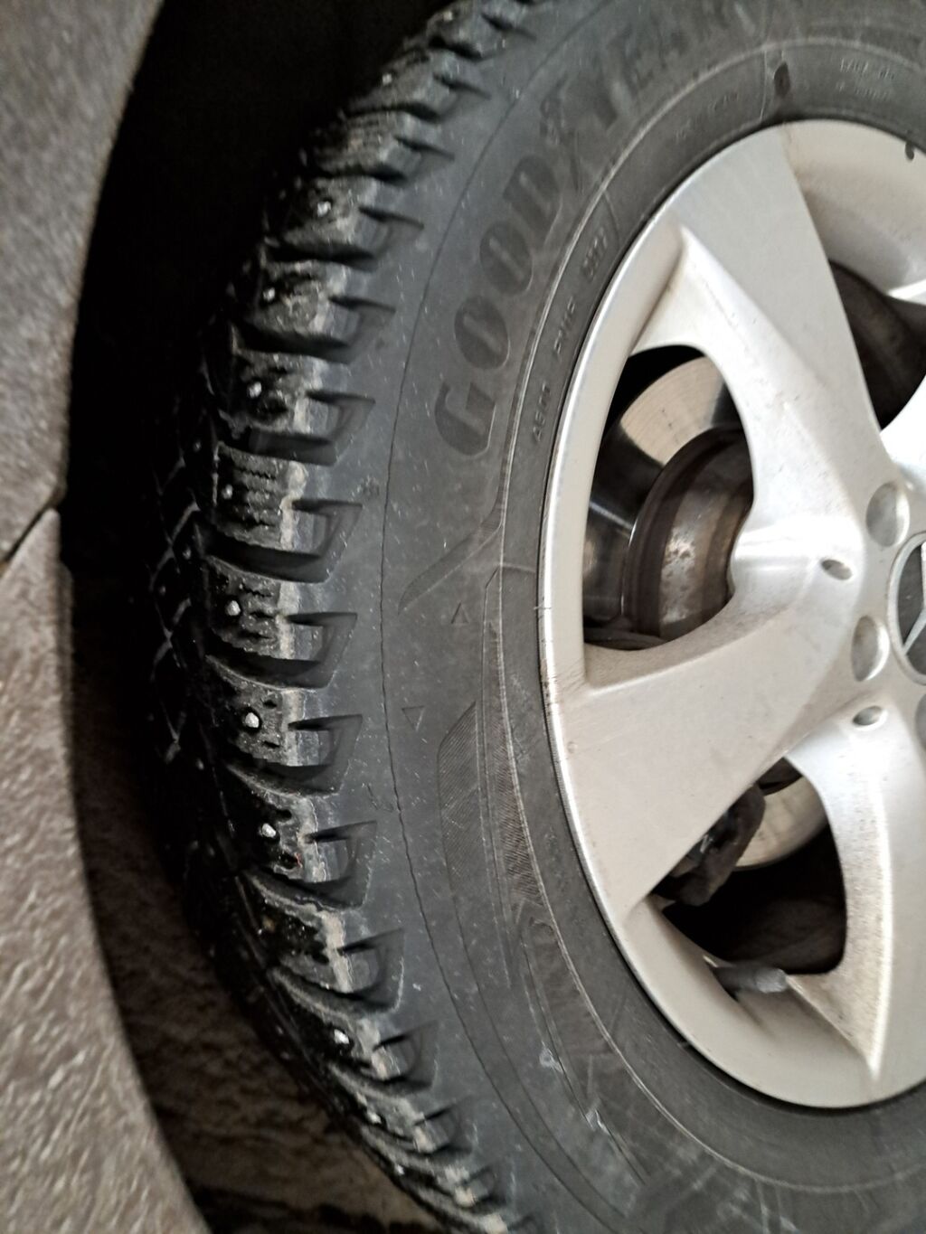 Mercedes-Benz V 2015 Ruskea (beige)