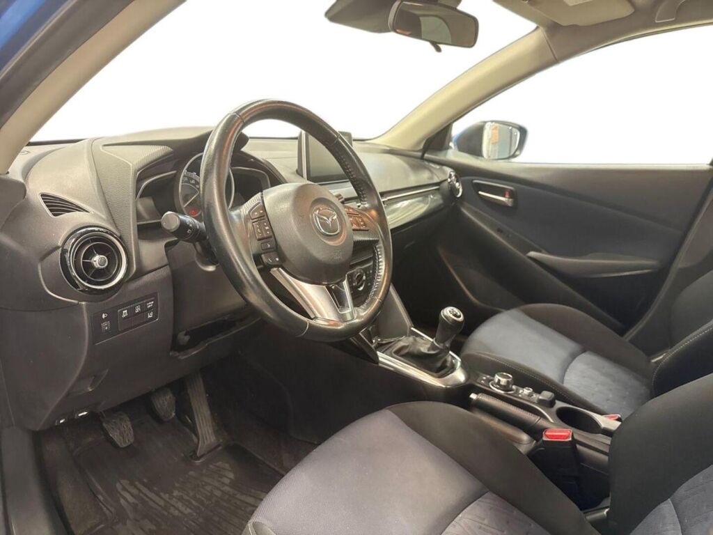 Mazda Mazda2 2017 Sininen