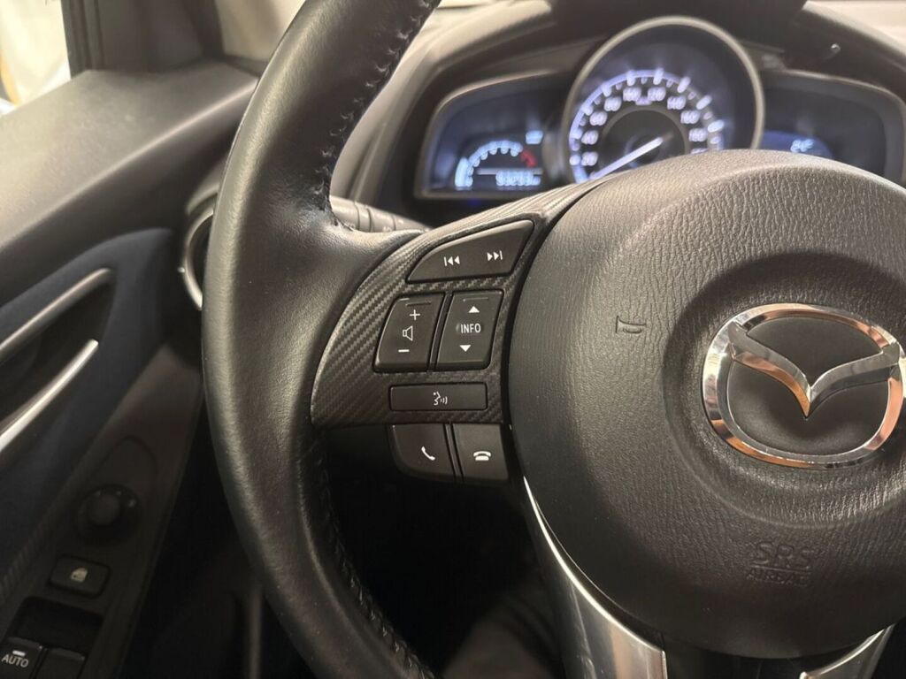Mazda Mazda2 2017 Sininen