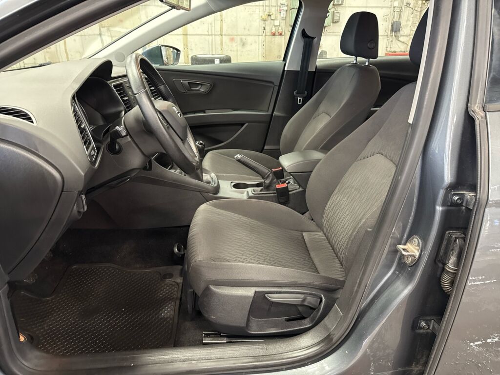 Seat Leon ST 2015 Harmaa