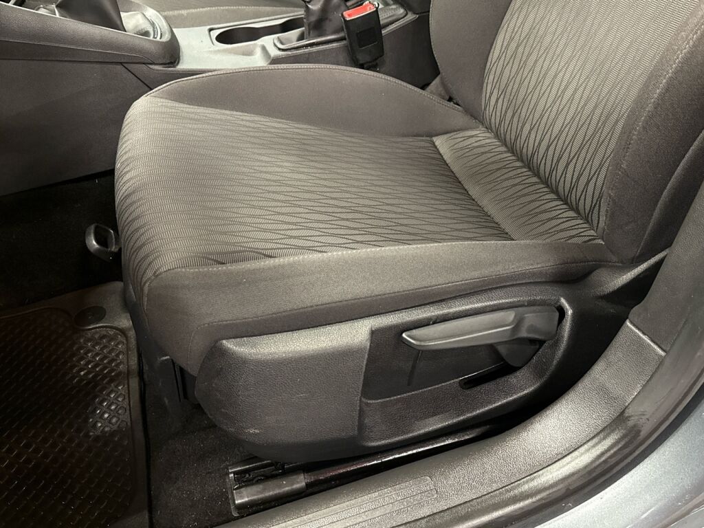 Seat Leon ST 2015 Harmaa