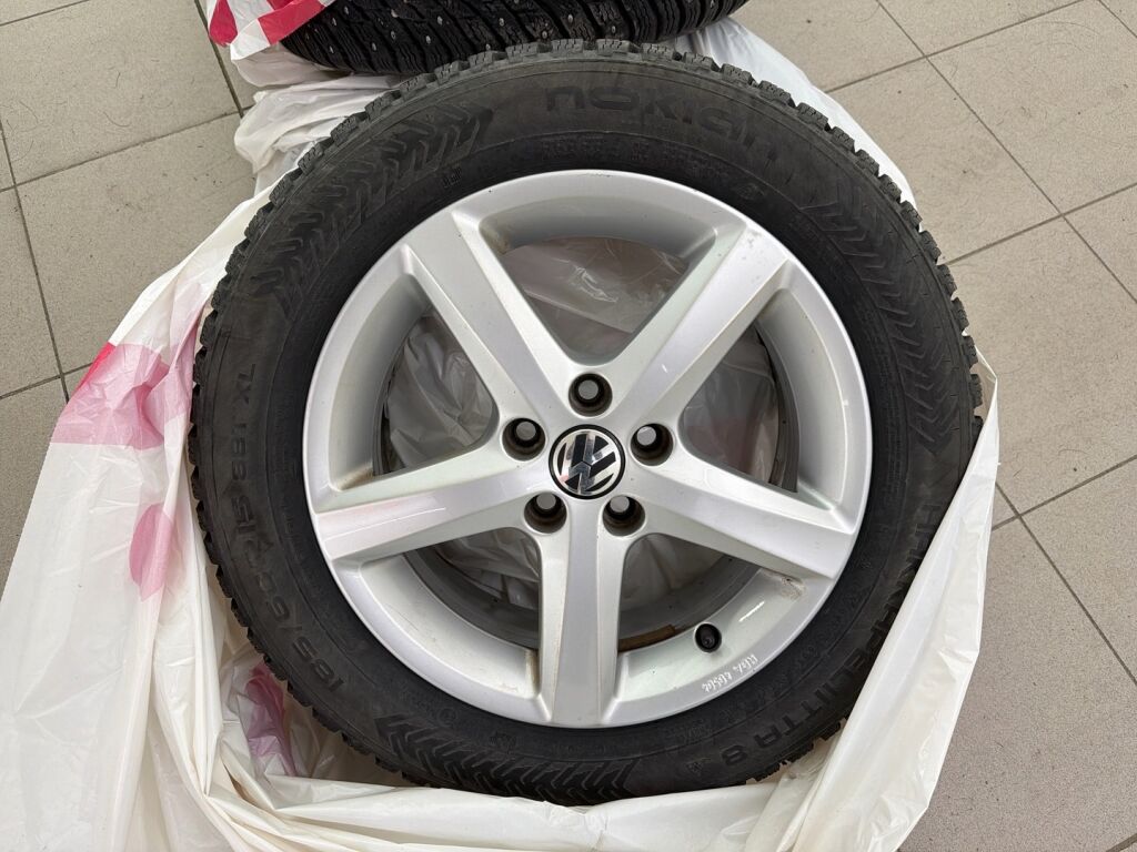 Volkswagen Polo 2015 Sininen