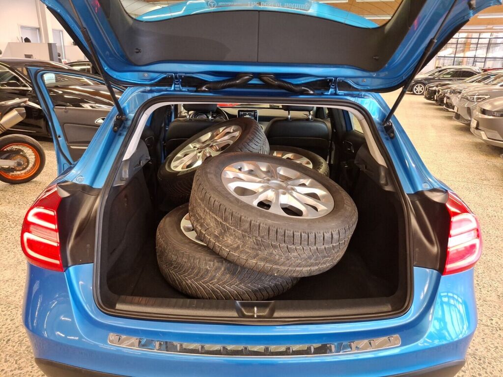 Mercedes-Benz GLA 2015 Sininen