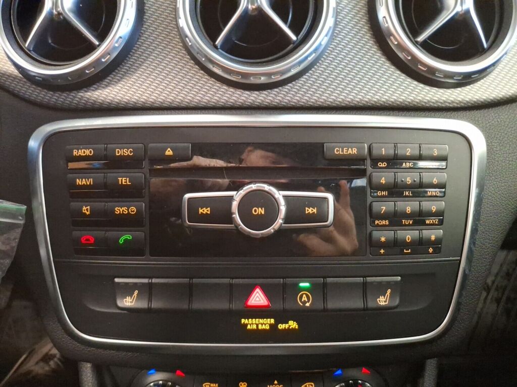 Mercedes-Benz GLA 2015 Sininen