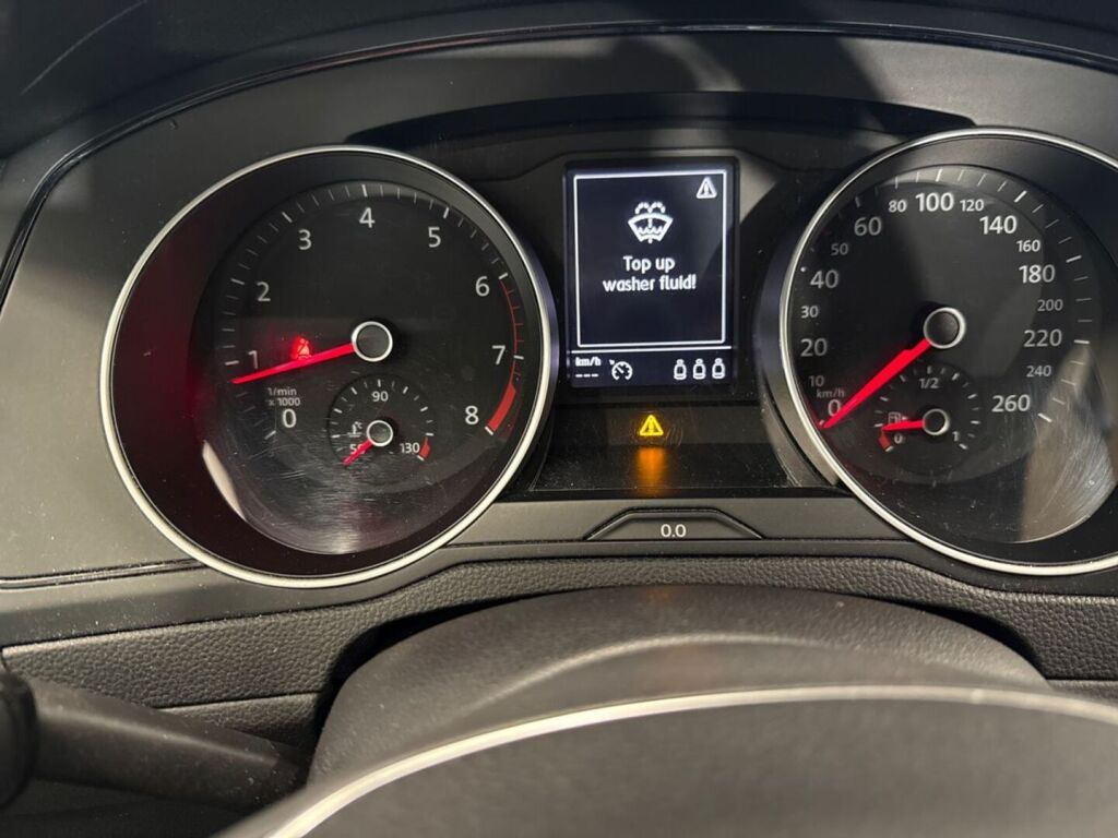 Volkswagen Passat 2015 Musta