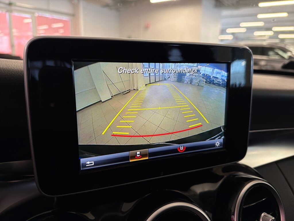 Mercedes-Benz C 2015 Musta