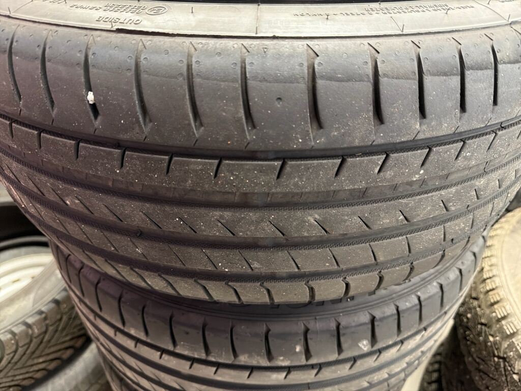 Mercedes-Benz C 2015 Musta