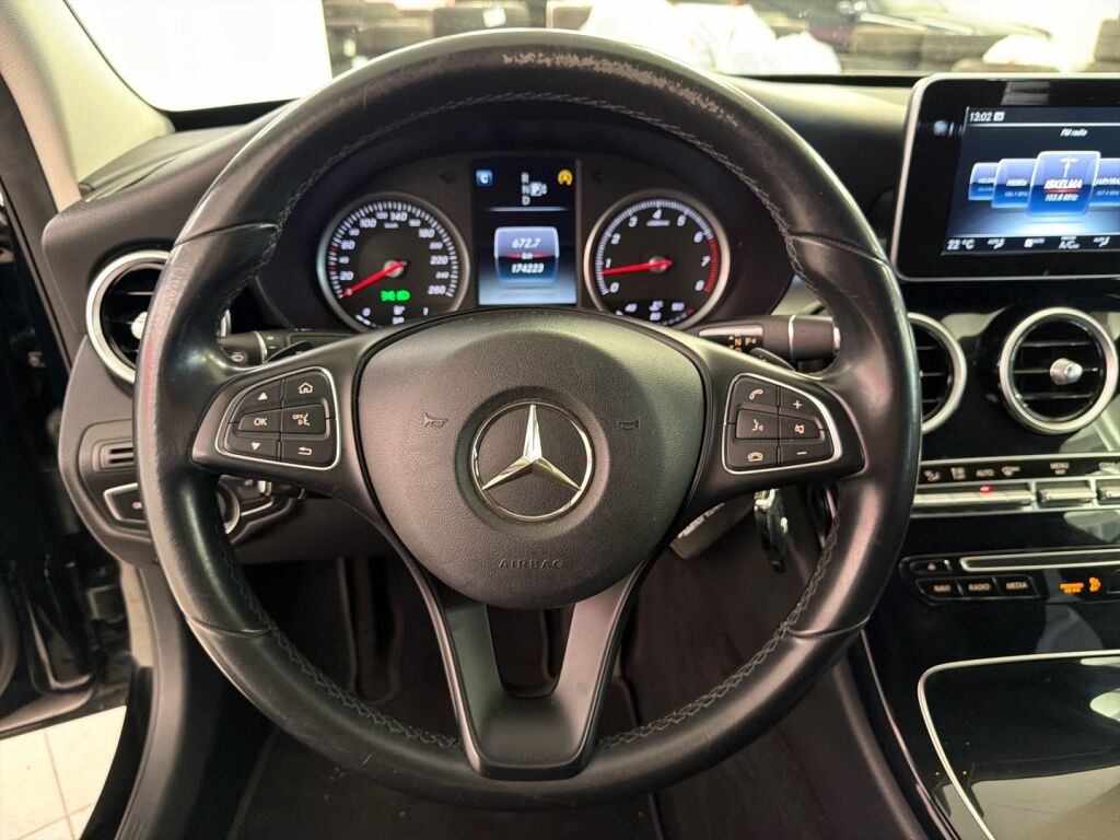 Mercedes-Benz C 2015 Musta