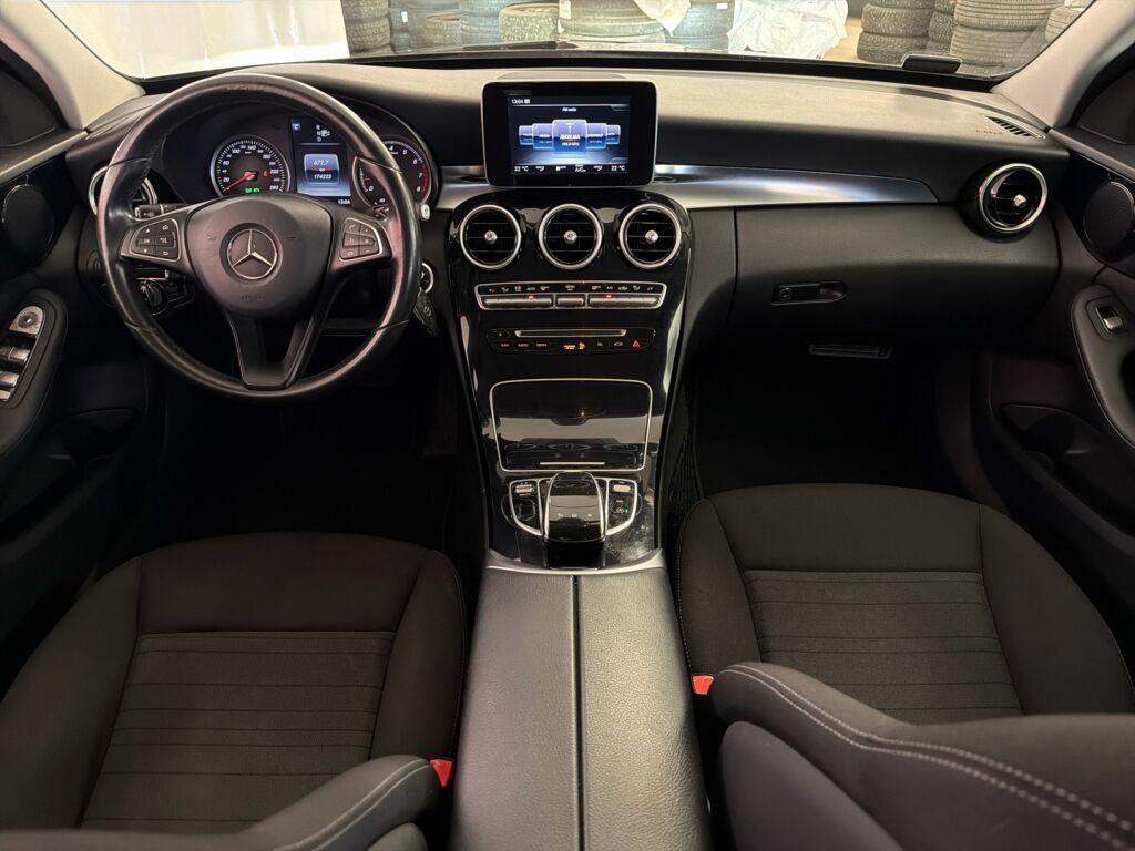 Mercedes-Benz C 2015 Musta