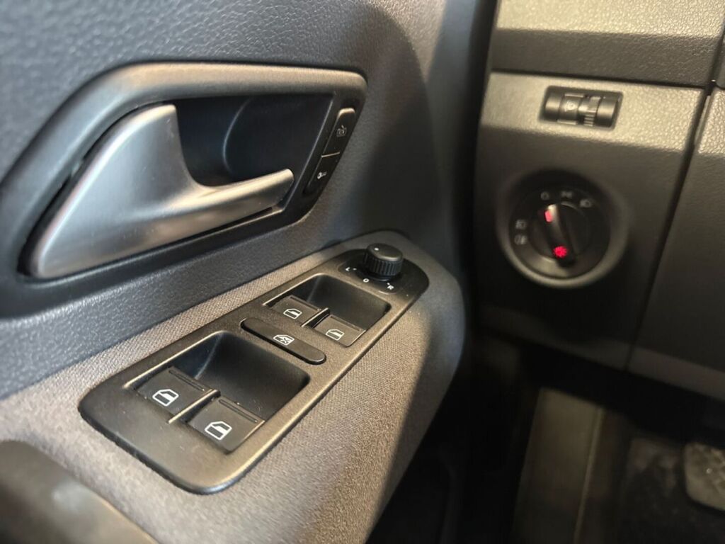 Volkswagen Amarok 2015 Valkoinen