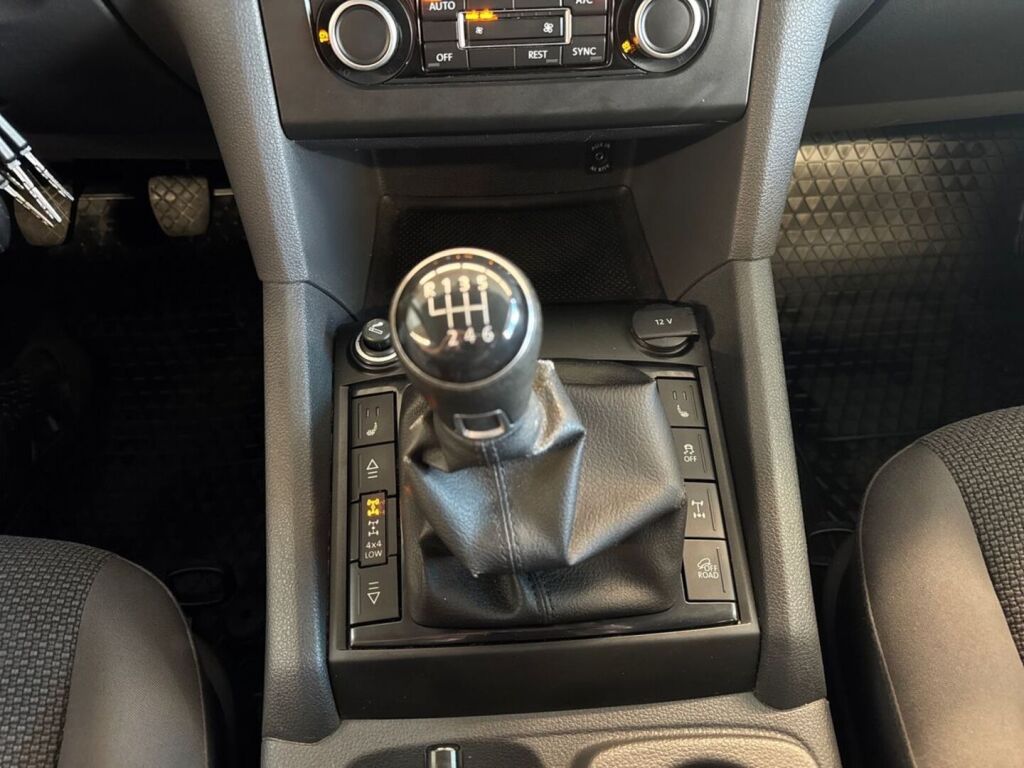 Volkswagen Amarok 2015 Valkoinen