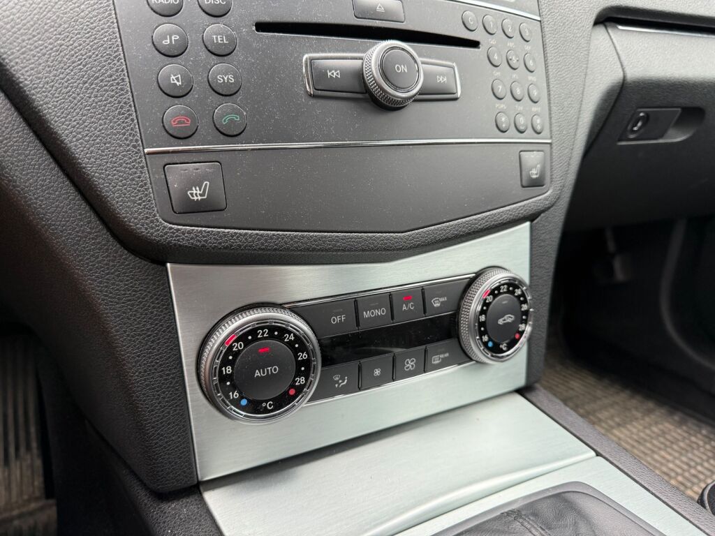 Mercedes-Benz C 2008 Musta