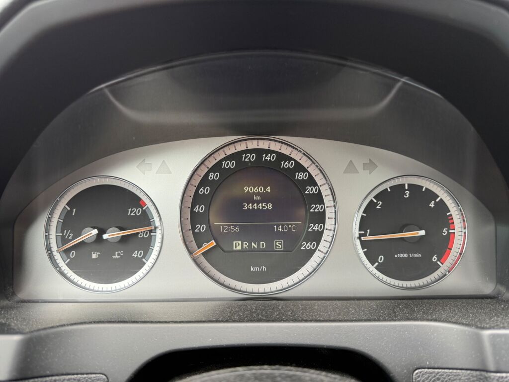 Mercedes-Benz C 2008 Musta