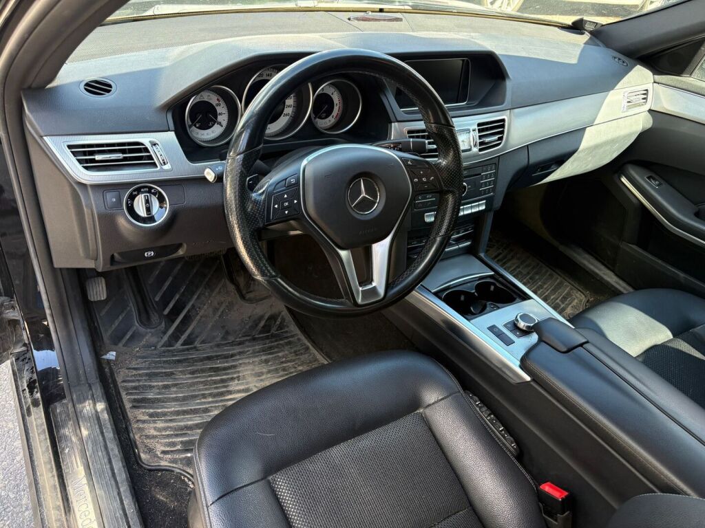 Mercedes-Benz E 2015 Musta